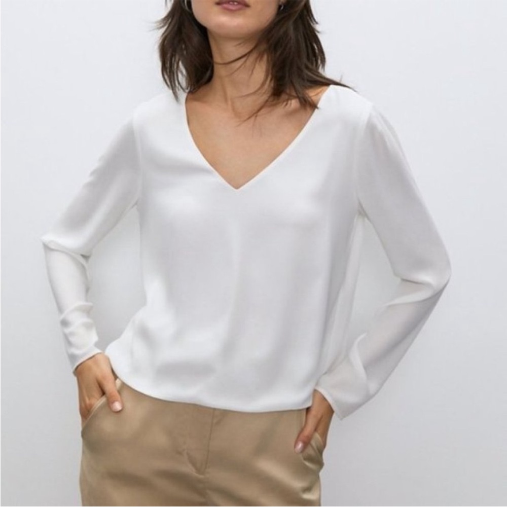 Babaton Murphy Pull-over Blouse Long Sleeve V-neck